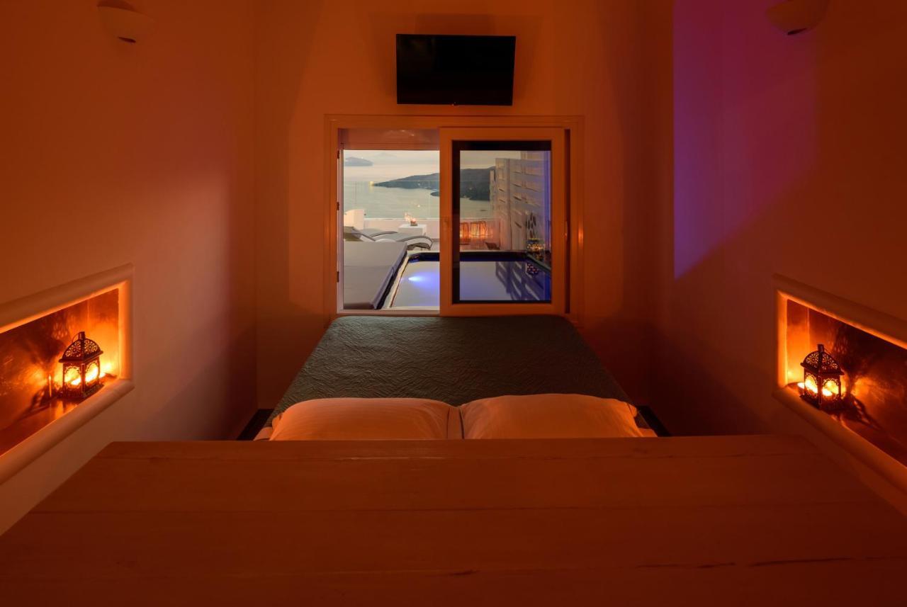 Fira Deep Blue Suites Exterior photo